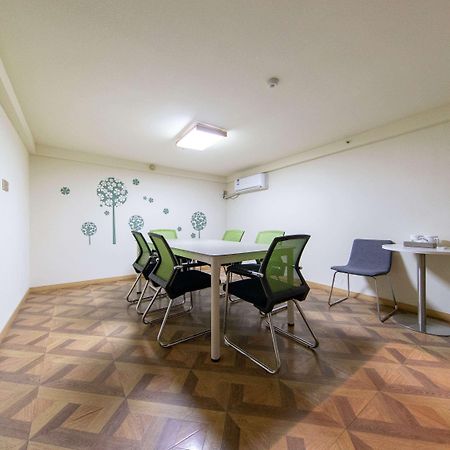 מלון Ibis Styles Nantong Development Zone Shimao Plaza מראה חיצוני תמונה