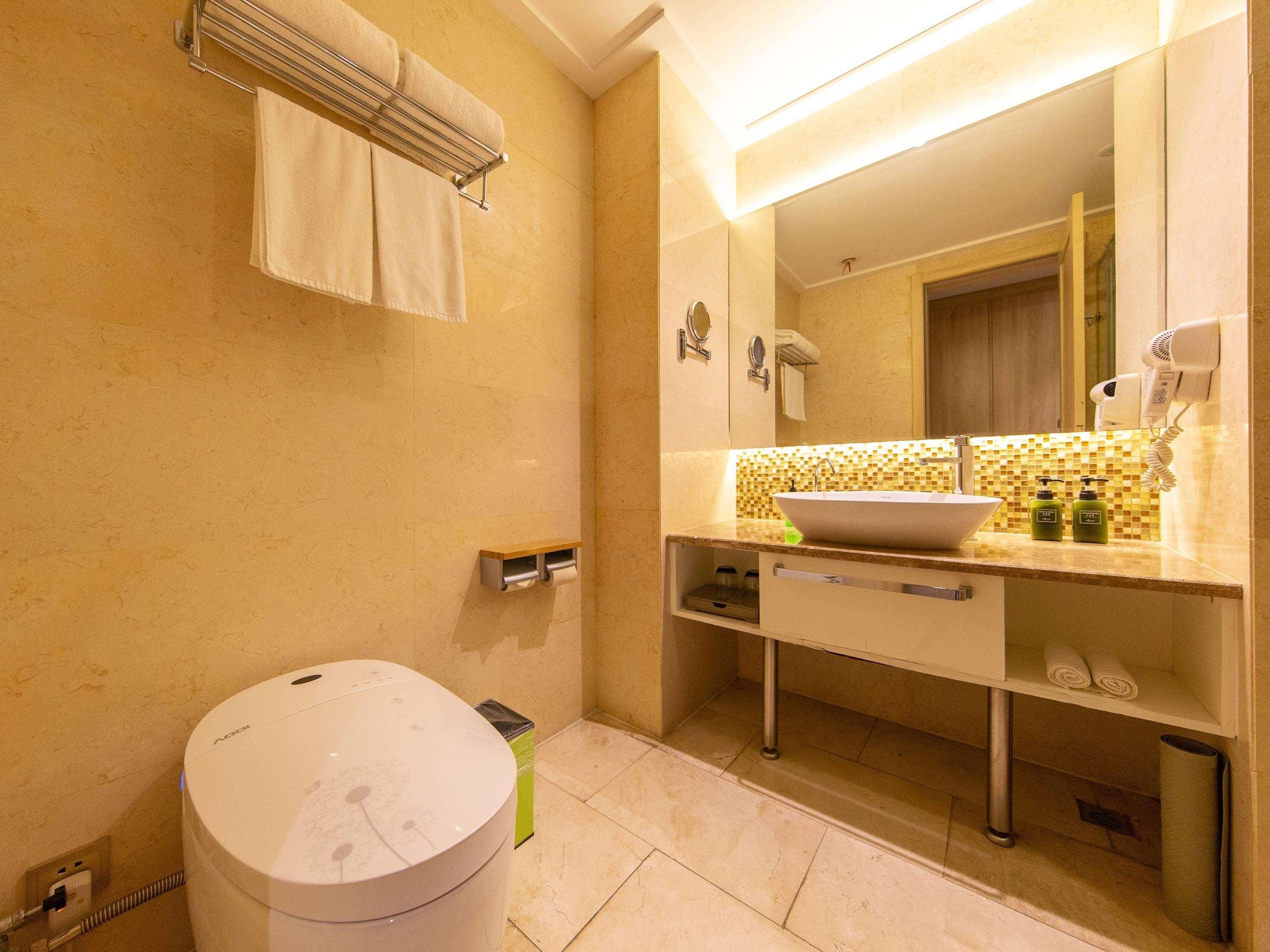 מלון Ibis Styles Nantong Development Zone Shimao Plaza מראה חיצוני תמונה