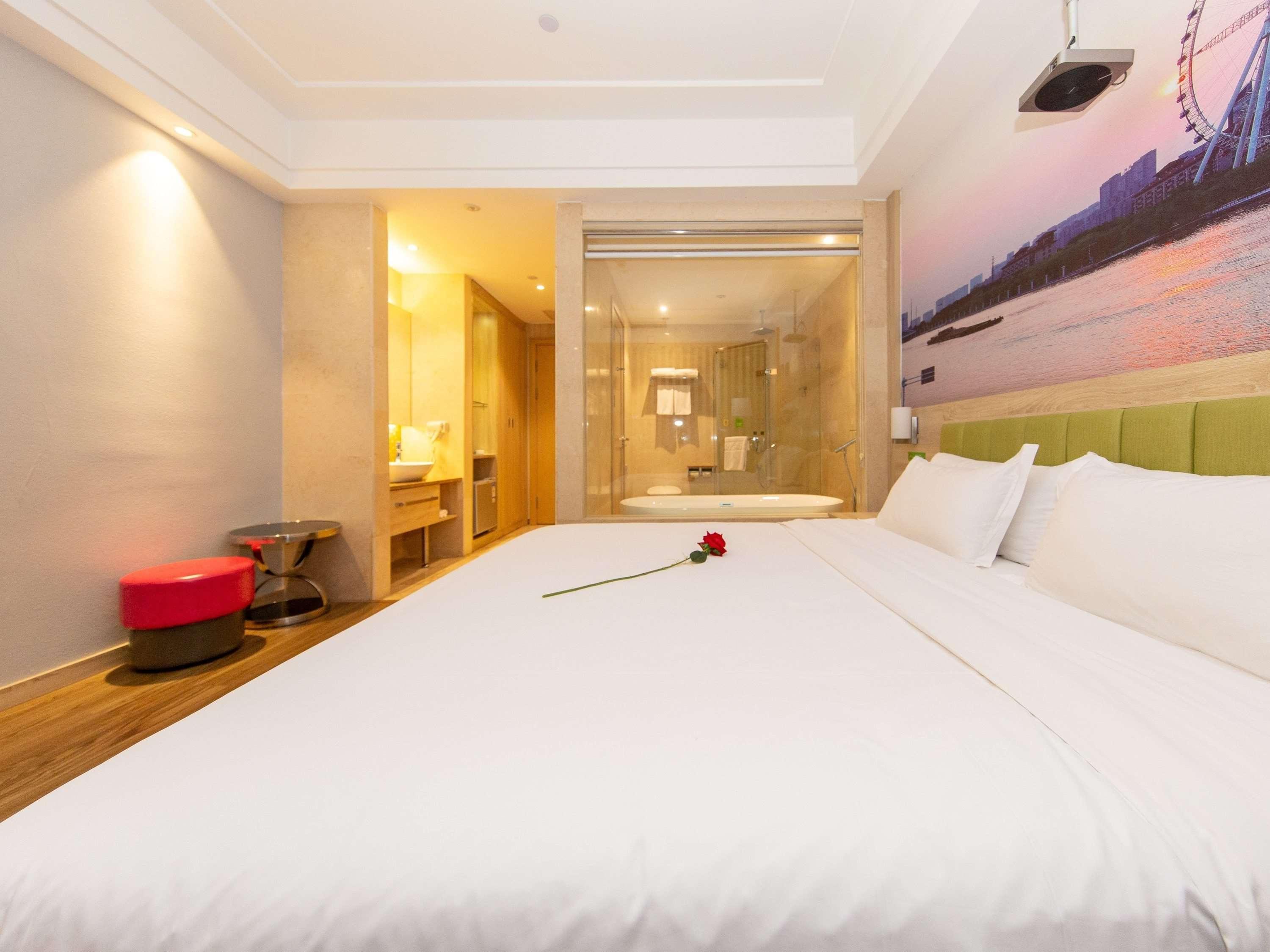 מלון Ibis Styles Nantong Development Zone Shimao Plaza מראה חיצוני תמונה