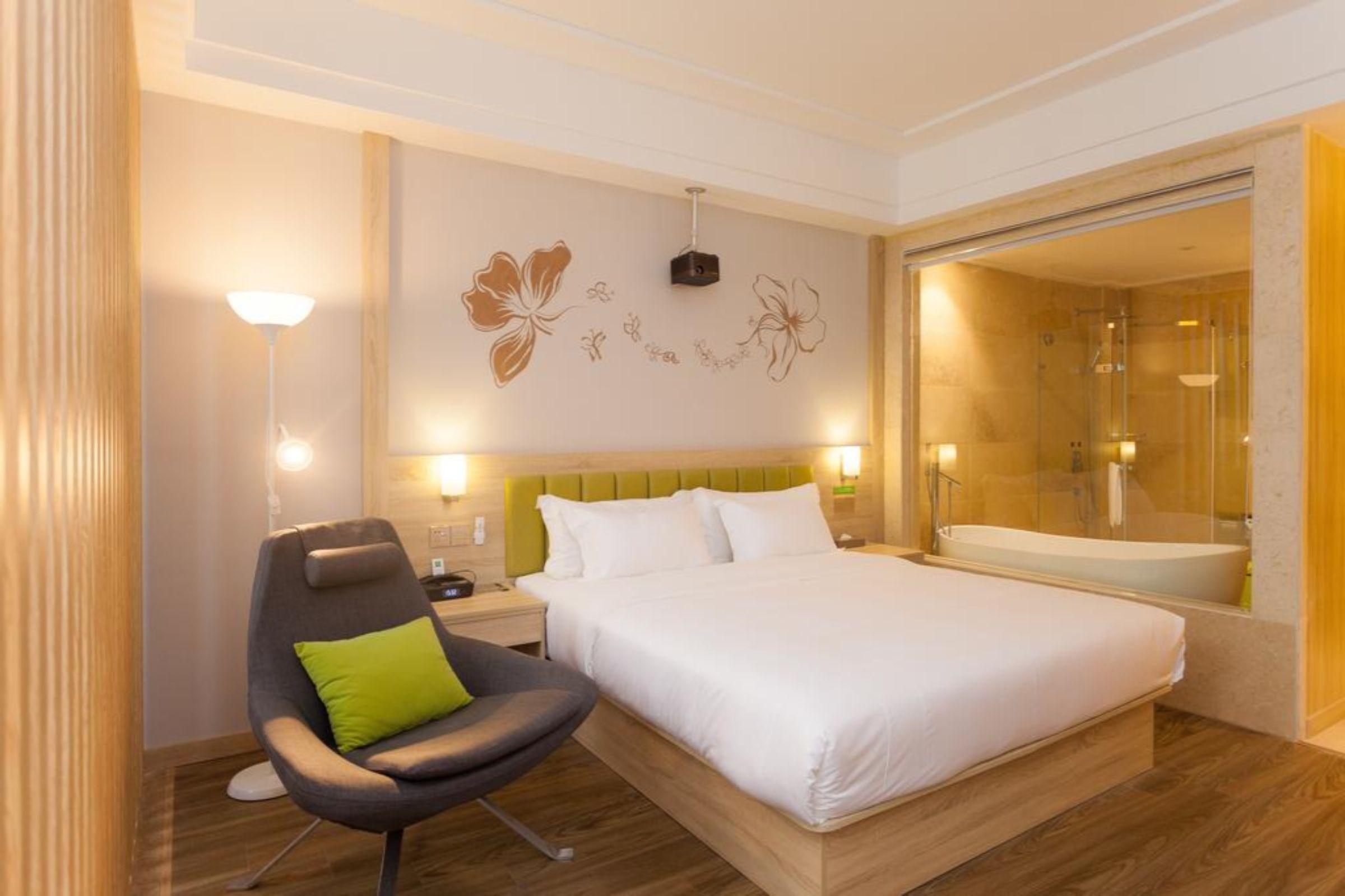 מלון Ibis Styles Nantong Development Zone Shimao Plaza מראה חיצוני תמונה