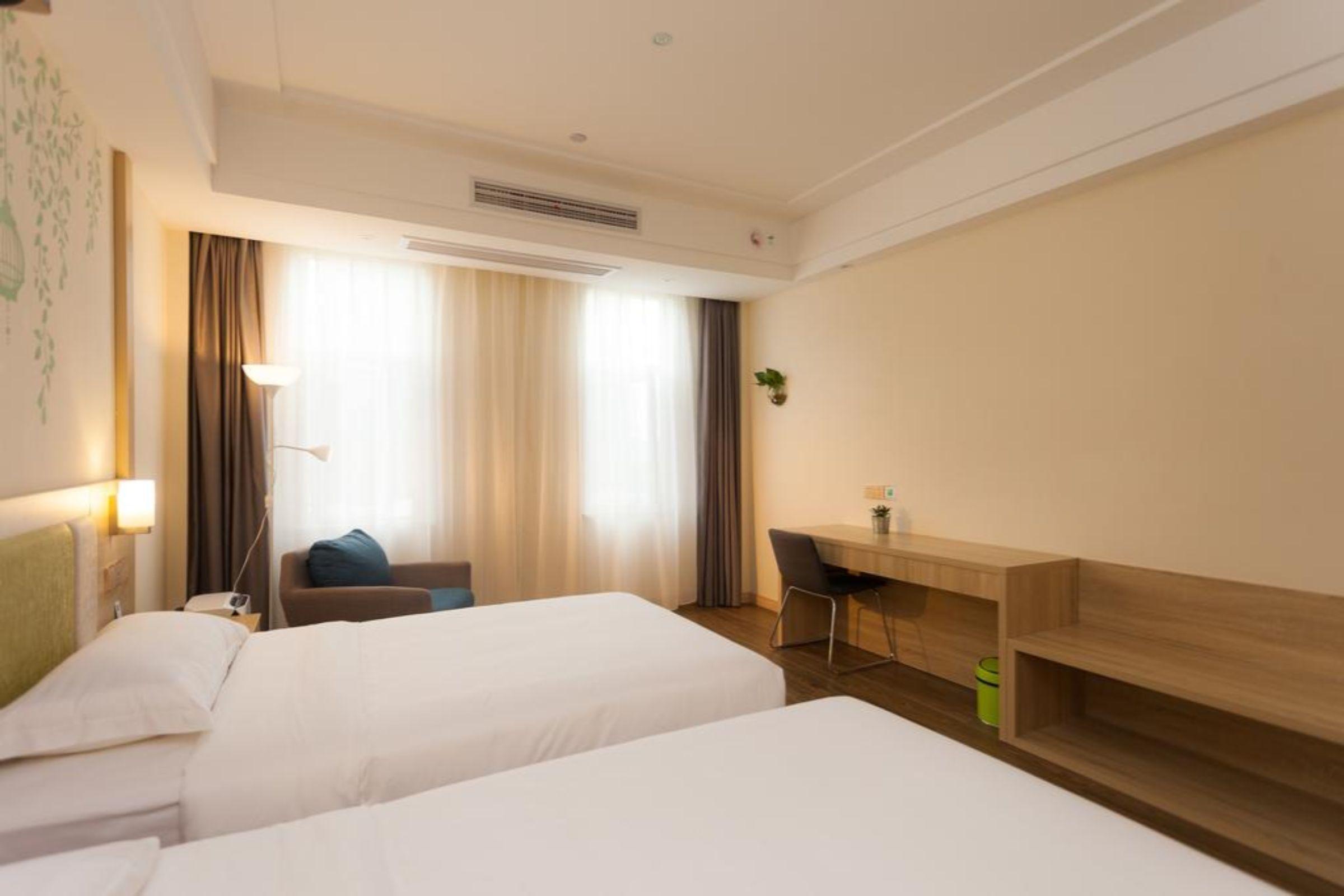 מלון Ibis Styles Nantong Development Zone Shimao Plaza מראה חיצוני תמונה