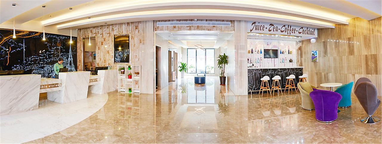 מלון Ibis Styles Nantong Development Zone Shimao Plaza מראה חיצוני תמונה