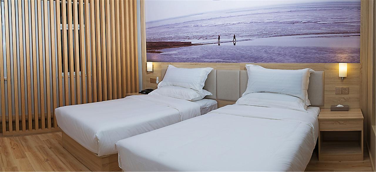 מלון Ibis Styles Nantong Development Zone Shimao Plaza מראה חיצוני תמונה