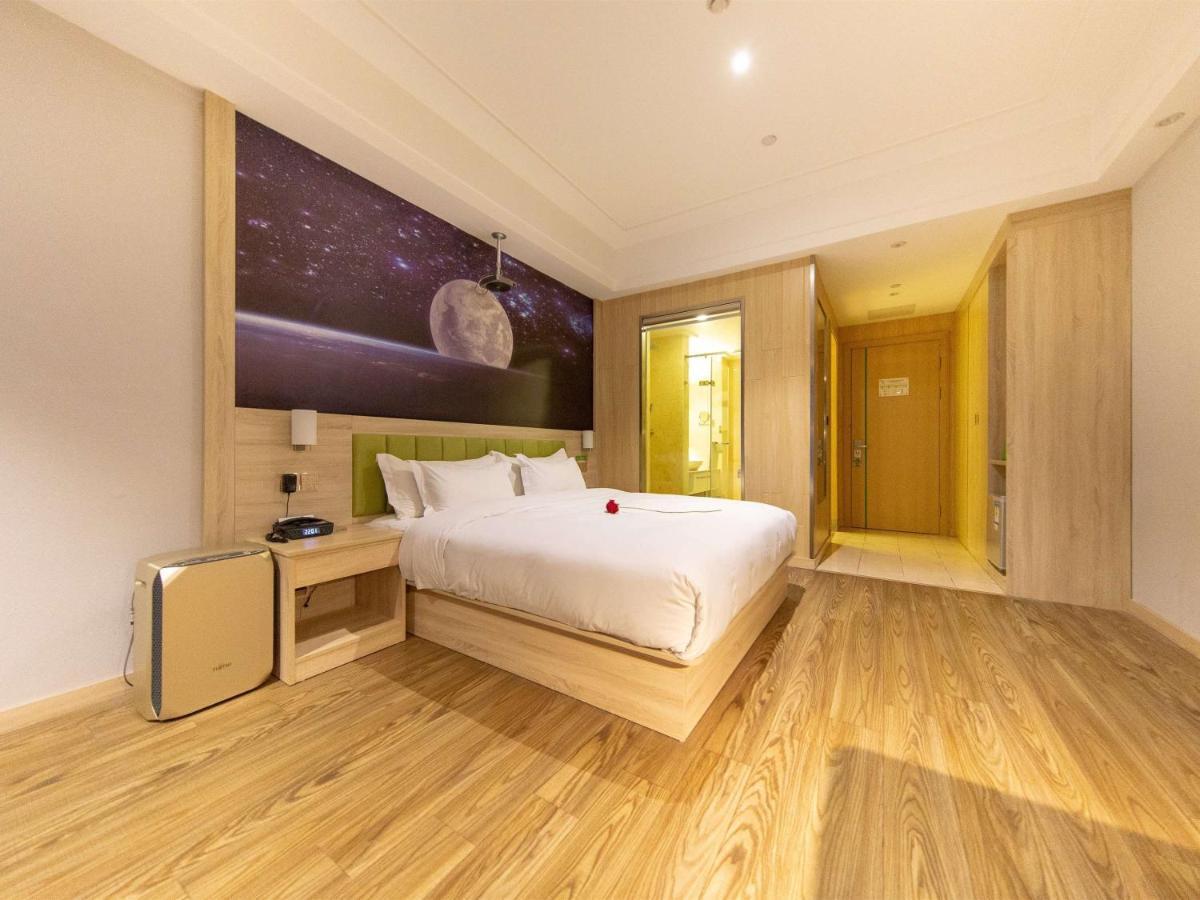 מלון Ibis Styles Nantong Development Zone Shimao Plaza מראה חיצוני תמונה